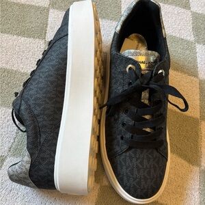 NEW Michael Kors Romey Metallic Two-Tone Signature Logo Platform Sneaker